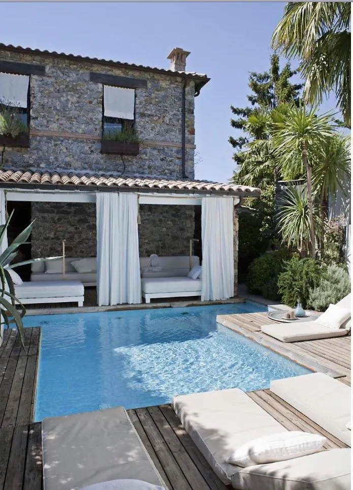 Villa Michele contacts